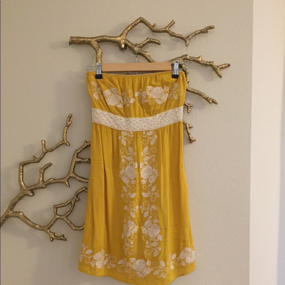 Lace Embroidered Yellow Strapless Sundress